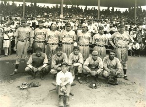 The 1927 Bisbee baseball team from the "Outlaw League" at the Warren Ballpark. (Wharff Collection, Courtesy of the Bisbee Mining & Historical Museum)