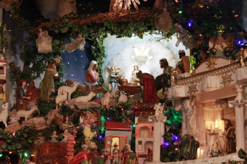 Although there are many pieces to complete El Nacimiento, the actual nativity scene is high up. It's the simplest compared to the rest of the scene but the most eye catching. (Photograph by Valeria Flores)