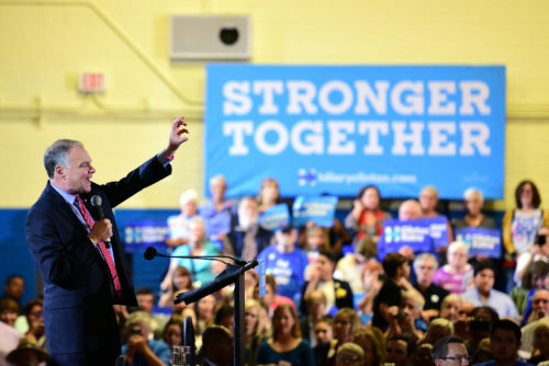 Sen. Tim Kaine encourages the audience at Sunnyside High School to get out and vote early in Tucson, Ariz. on Thursday, Nov. 3, 2016. (Photo by Rebecca Noble / Arizona Sonora News)