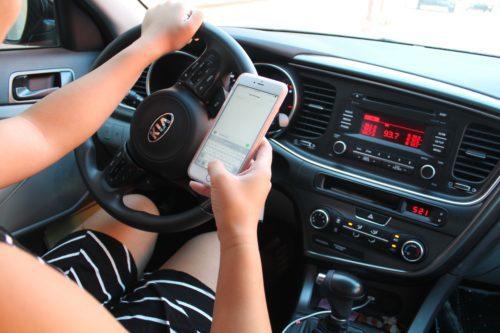 Texting while driving (Photo by: Alyssa Schlitzer / Arizona Sonora News Service)