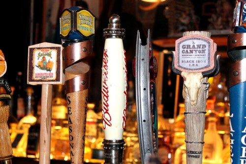 Big Nose Kate’s offers local beer options on draft, such as Grand Canyon Brewing Company’s Black Iron IPA and their very own handcrafted beer. Both beers are crafted in Williams, Arizona. 