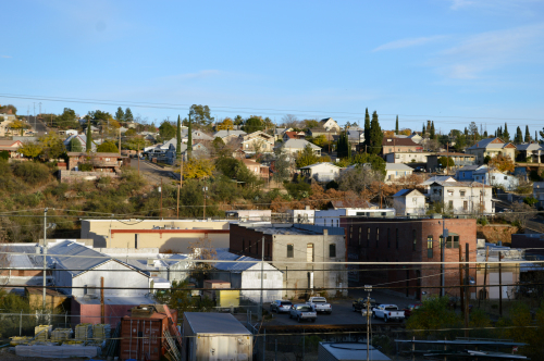 Homes and businesses built in the hillside in Globe, Ariz. Photo by Zac Baker.