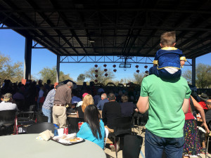 A crowd gathers at the TCCC as they watch the performance. (Photo by: Sara Cline/El Independiente)