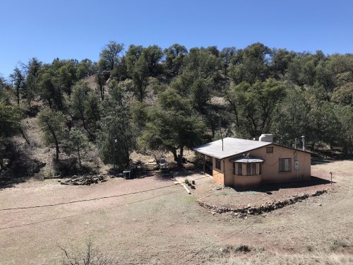 View of the Soto homestead, outside the old town of Harshaw, Arizona. (Photo by Clara Migoya/El Inde).